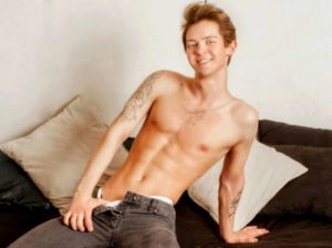 Sexy twink shirtless on cam